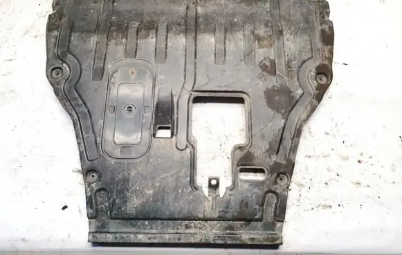 Jeep Grand Cherokee (WK) Engine splash shield/under tray l206