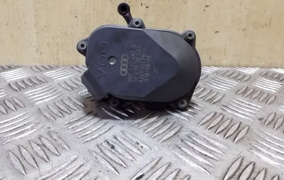 Skoda Octavia Mk2 (1Z) Intake manifold valve actuator/motor 06F133482D A2C53247913