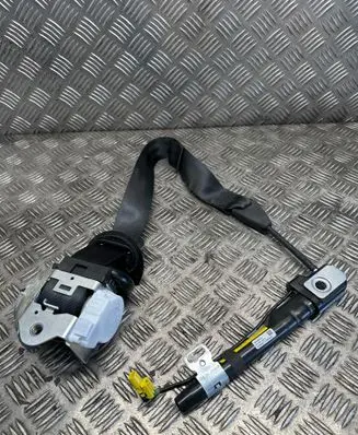 Volkswagen Golf VIII Front seatbelt 5h0857620D
