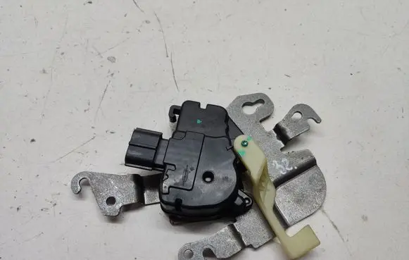 Chrysler Grand Voyager V Rear lock motor 25000282 3016682