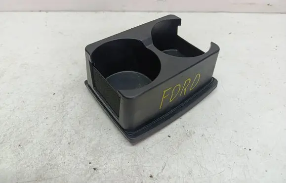 Ford Explorer V Cup holder back 