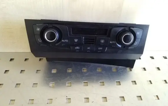 Audi A4 S4 B8 8K Climate control unit 8T2820043M