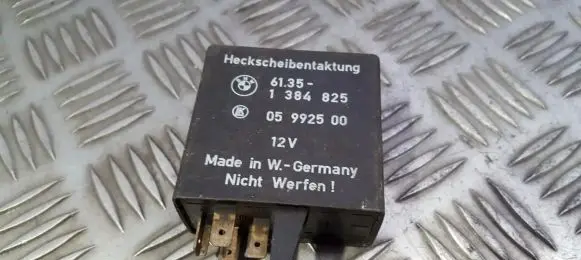 BMW 5 E34 Other control units/modules 61351384825 6135-1384825