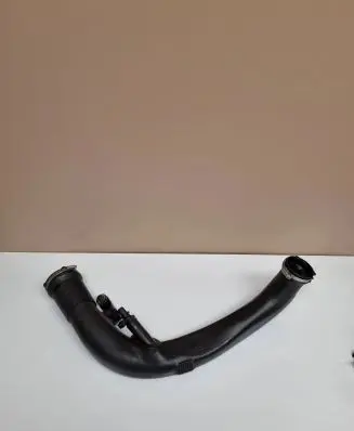 Volvo V40 Intercooler hose/pipe 31325985 BKCA