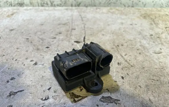Mercedes-Benz GLA W156 Glow plug pre-heat relay A6519003103 51299070D 31923692