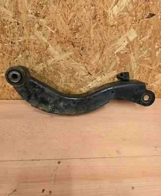 Rear control arm