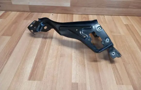 Mercedes-Benz C W204 Headlight/headlamp mounting bracket A2046201091 204626045 PP204626045