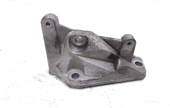 BMW 5 GT F07 Engine mounting bracket 7805421