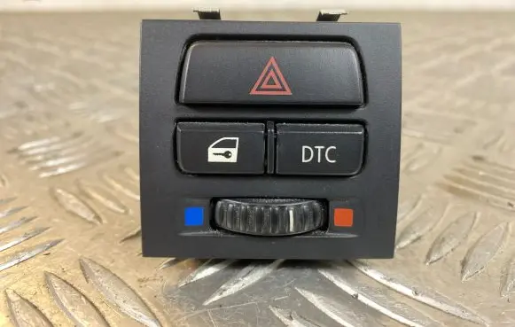 BMW 3 E90 E91 Hazard light switch 6945652 6131