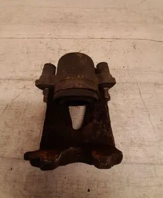 Volkswagen Golf VI Front brake caliper
