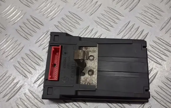 Renault Espace IV Parking PDC control unit/module 21653101