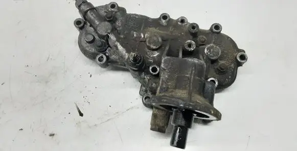KIA Carnival Oil filter mounting bracket