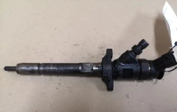 Ford Focus Fuel injector 0445110353