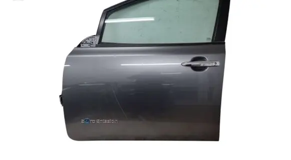 Nissan Leaf II (ZE1) Front door