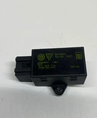 Volkswagen Touran I Seat heating relay 7L0959772