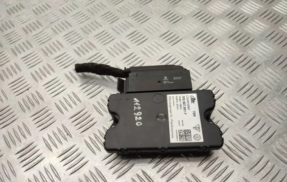 Volkswagen Touareg II Hand brake control module 7P0907801F