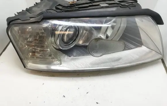 Audi A8 S8 D3 4E Headlight/headlamp 15815400