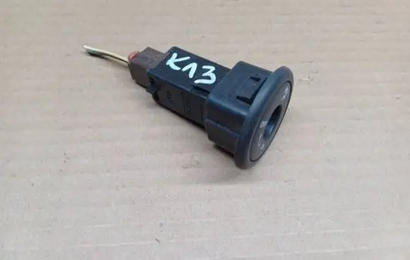 Nissan Micra Passenger airbag on/off switch 