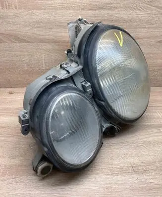 Mercedes-Benz E W210 Headlight/headlamp 15060700Li