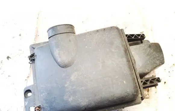 Air filter box