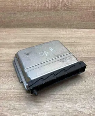 Volvo V70 Engine control unit/module ECU 0281001776 28SA3886 09470429B