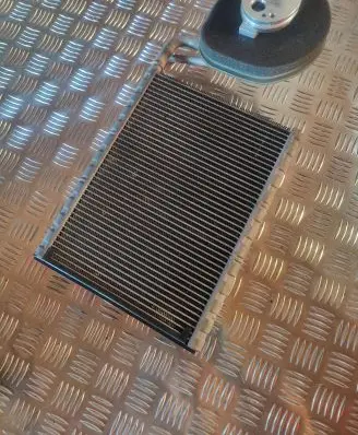 BMW 5 F10 F11 Air conditioning (A/C) radiator (interior) U7589002