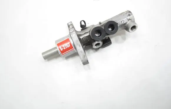 Volkswagen Caddy Master brake cylinder 1K0945459C 12042018 0681