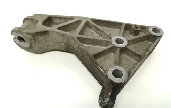 Opel Zafira B Gearbox mounting bracket 13174501