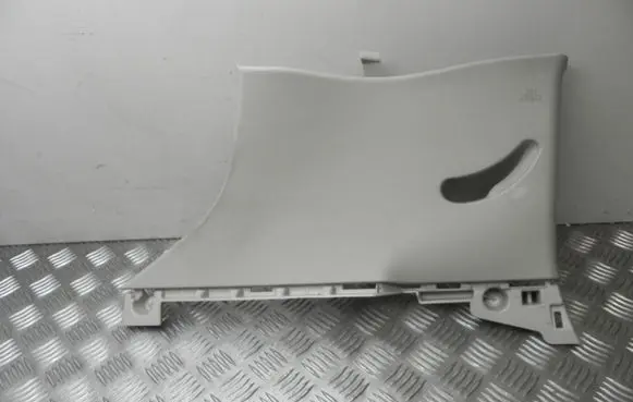 Nissan Leaf II (ZE1) (C) pillar trim 769355SH0A I12303