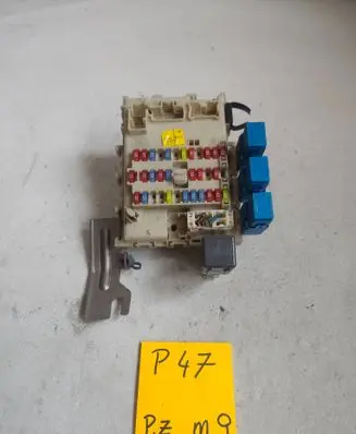 Nissan Almera N16 Fuse module 243505M310