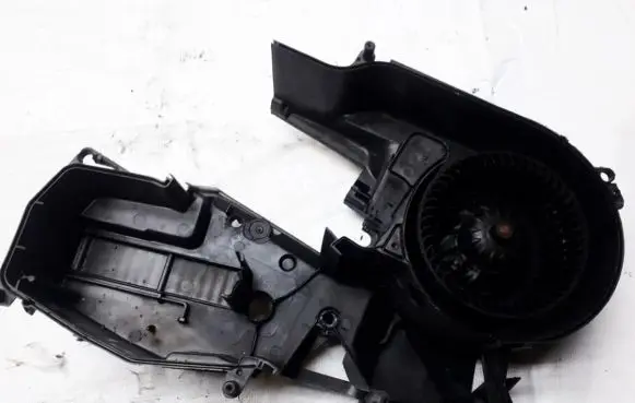 Nissan Note (E11) Heater fan/blower