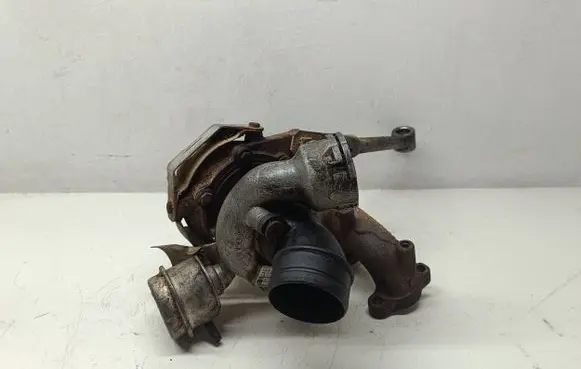 Volkswagen Touran I Turbo 03G253019J 50097821 BV390048