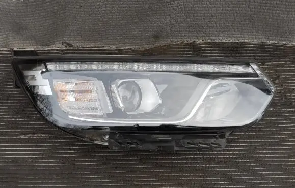 SsangYong Tivoli Headlight/headlamp ZGM92160080 92160080