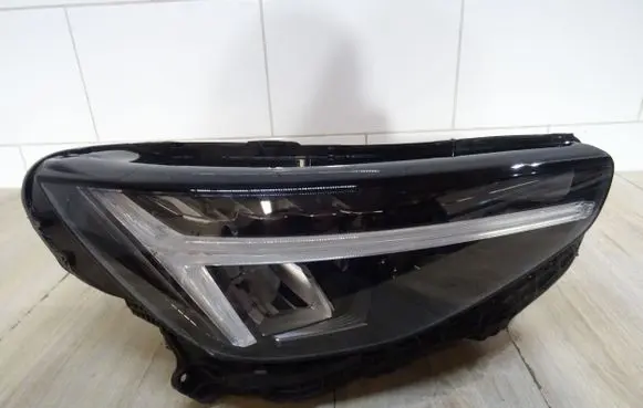 Volvo XC40 Headlight/headlamp 32293764