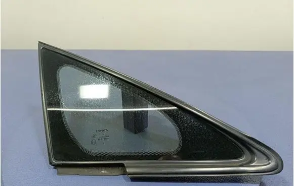 Toyota Verso-S Front door vent window glass four-door