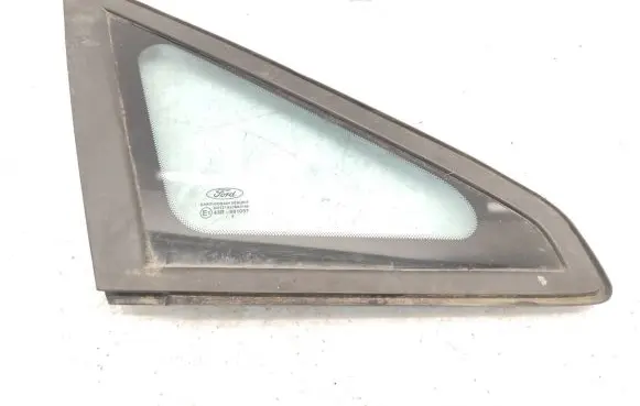 Ford Focus C-MAX Front triangle window/glass 43R001057 M63100 AS2