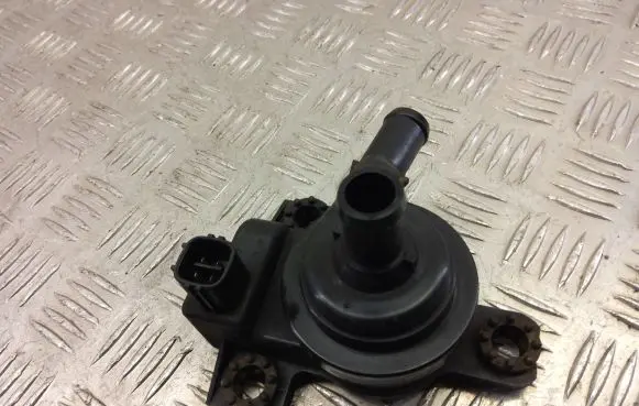 Lexus RX 330 - 350 - 400H Electric auxiliary coolant/water pump