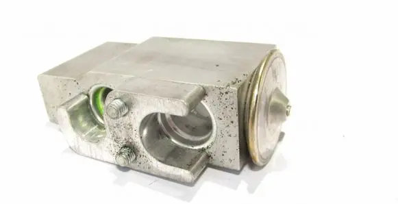 Air conditioning (A/C) expansion valve