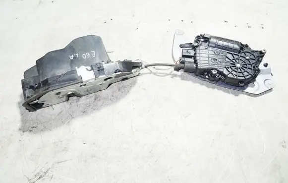 BMW 5 E60 E61 Rear door soft close latching motor 7202158 4154309008