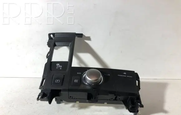 Lexus CT 200H Center console 15C315 3859Y14