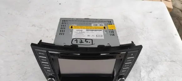 Suzuki Swift II Navigation unit CD/DVD player INT-SUSWIF