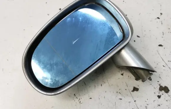 Front door electric wing mirror