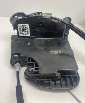 Chevrolet Traverse II Front door lock 13512733 13510308 23166563