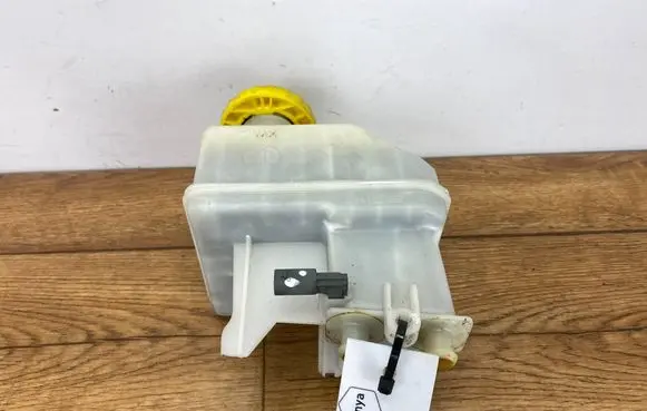 Ram 1500 DT Brake fluid reservoir ZBORHAMRAM
