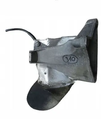 Volkswagen PASSAT B5 Engine mounting bracket