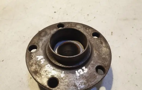 Audi A4 S4 B6 8E 8H Rear wheel hub