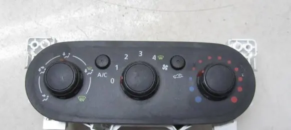 Opel Vivaro Climate control unit E1093049A