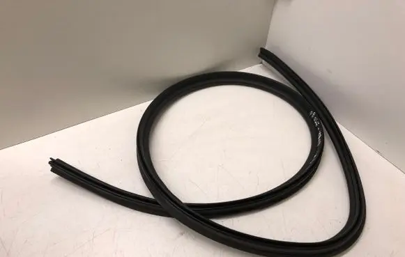 Citroen DS3 Front door rubber seal 