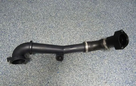 Volkswagen Golf VII Intercooler hose/pipe 04L145828G 04L145770S