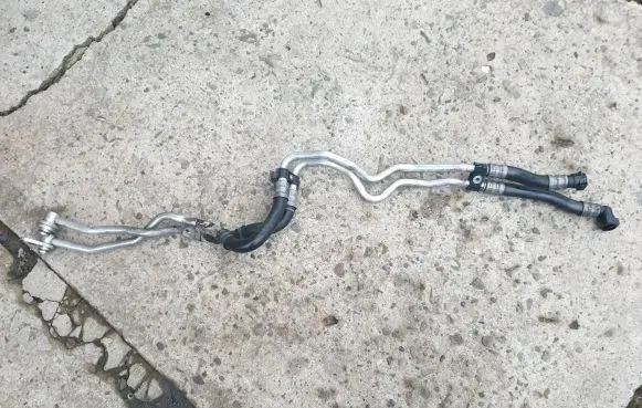 BMW 5 F10 F11 Engine coolant pipe/hose 7605012 1722